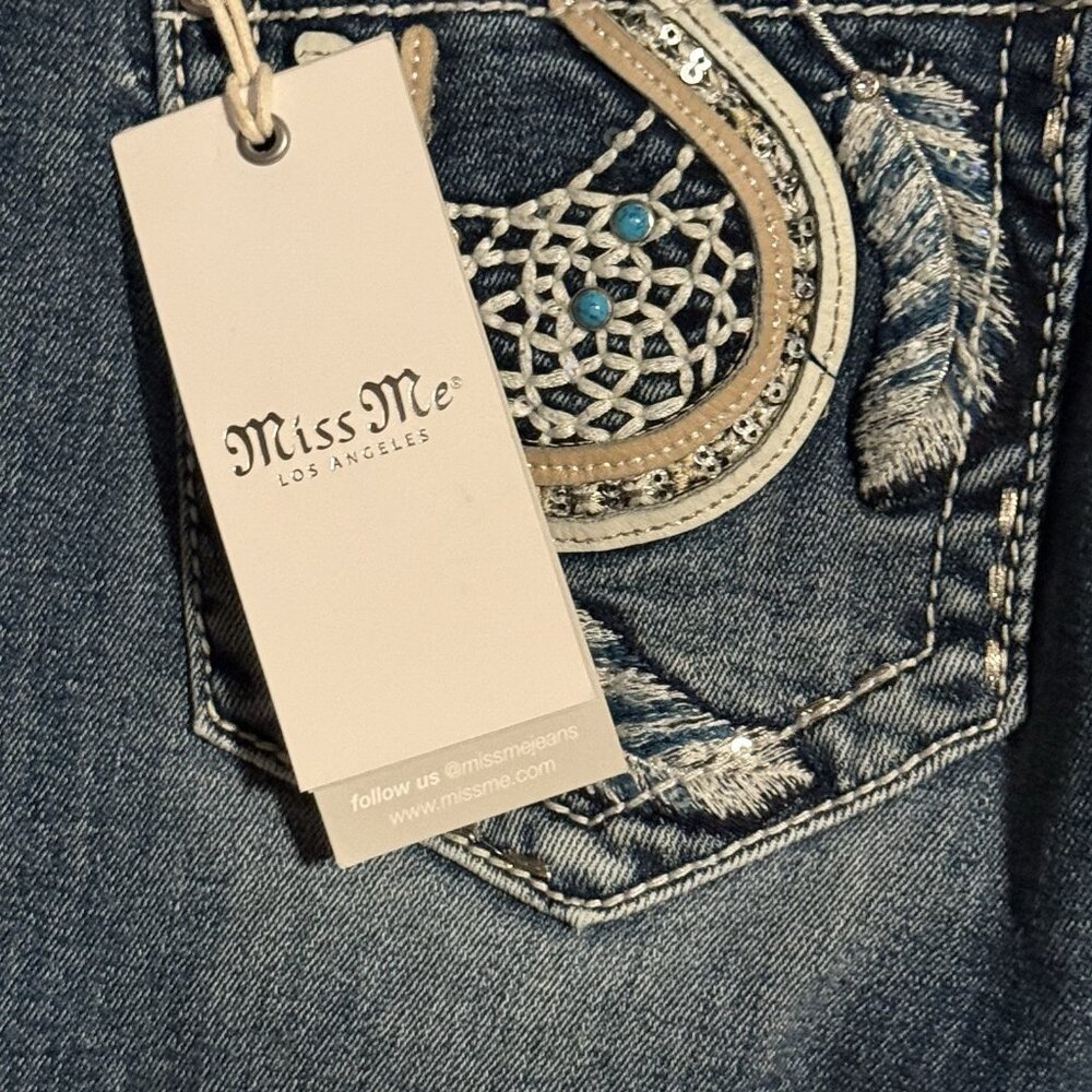 Miss Me Jeans 28x34 Women Mid Rise Boot Horseshoe Dream Catch Embroidered Pocket - Picture 6 of 9